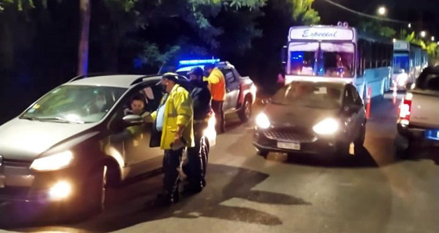 Clausuran fiesta clandestina con más de 500 asistentes en el barrio El Cazador