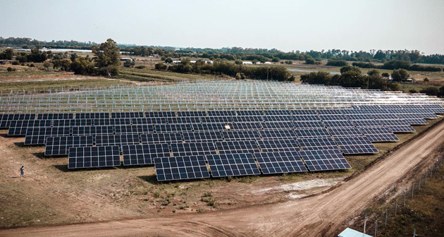 Avances en la construcción del parque solar municipal en Loma Verde