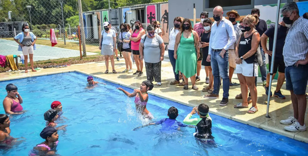 Ya está funcionado la pileta del polideportivo municipal de Loma Verde
