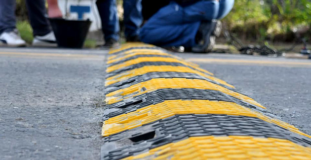 Seguridad vial: Escobar reglamentó el uso de reductores de velocidad