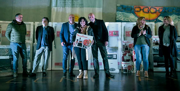 Treinta escuelas públicas recibieron equipamiento para sus cocinas