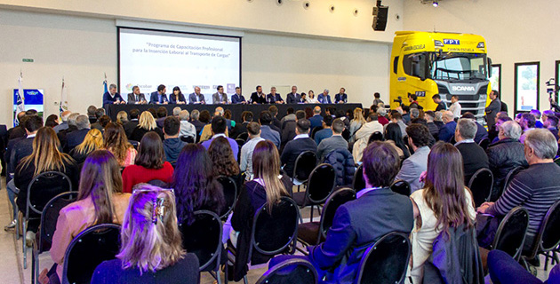 Incorporarán a beneficiarios de planes sociales en el transporte de cargas