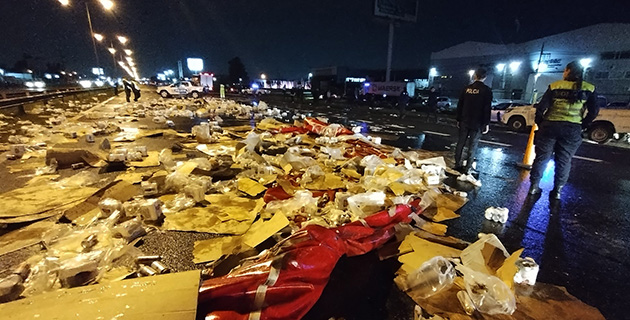 Un camión que transportaba cervezas volcó en Garín y le saquearon la carga