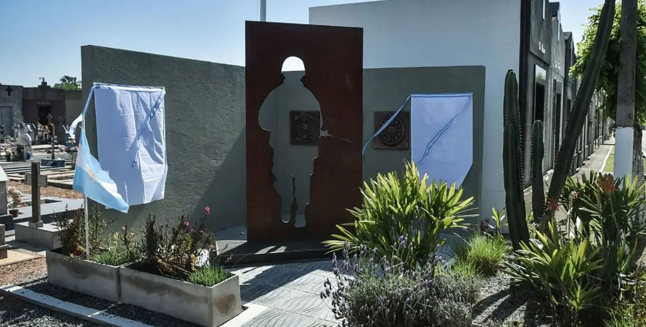 Homenaje a ex combatientes de Malvinas en el cementerio de Escobar