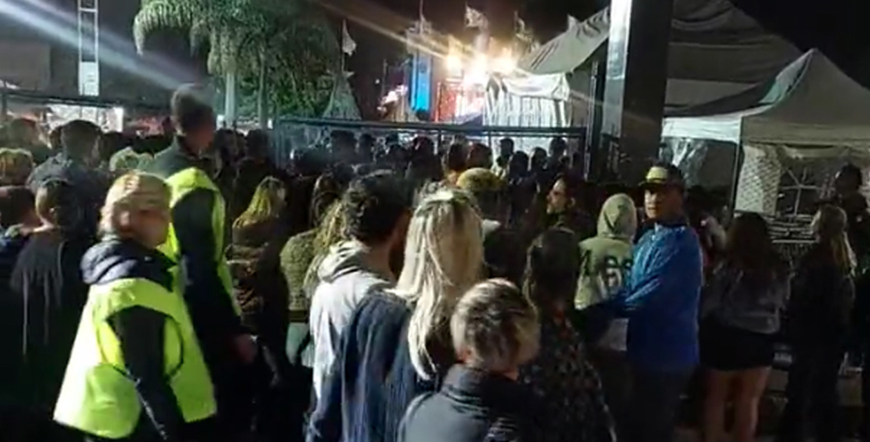 Descontrol e incidentes en el recital de La K’onga en la Fiesta de la Flor