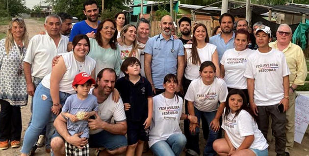 Denuncian al médico Kambourián por un “falso” operativo de salud en Escobar