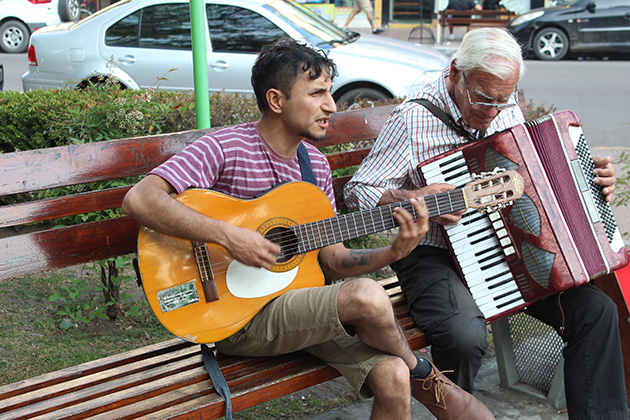 músicos callejeros