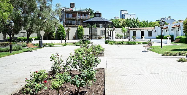 Finalizó en Escobar la puesta en valor de la plaza Juan Manuel de Rosas
