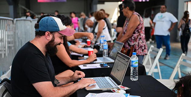 Tres mil vecinos de Escobar recibieron tablets a través de un programa nacional