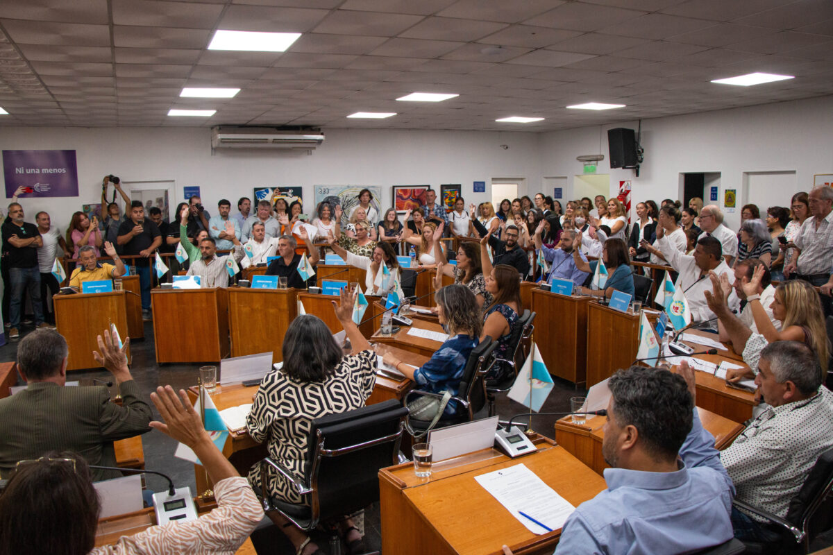 Concejo Deliberante aprobó la nueva bandera municipal de Escobar