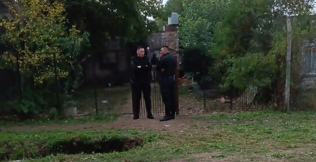 Hallan a un hombre muerto en su casa de Garín: ¿robo o ajuste de cuentas?