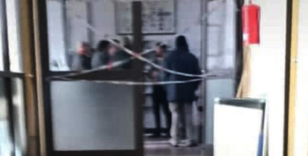 Susto y preocupación en la Escuela Técnica Nº1: cayó parte del techo de un aula