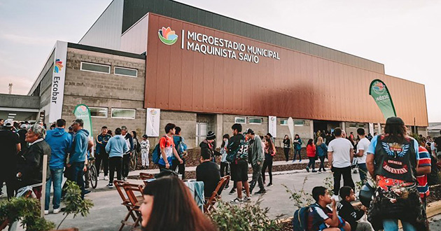 Quedó inaugurado el microestadio municipal de Maquinista Savio
