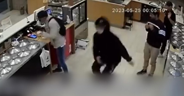 Robo exprés filmado: dos ladrones asaltaron una céntrica heladería escobarense