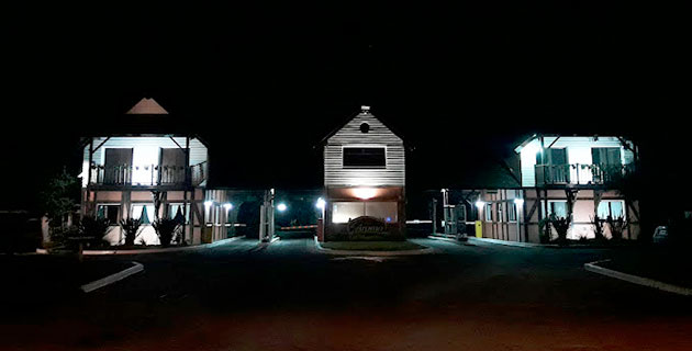 Banda de encapuchados asaltó una vivienda en un country de Loma Verde