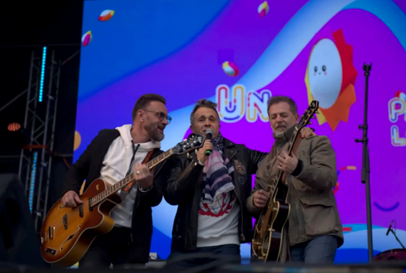 Sergio Lapegue y su banda