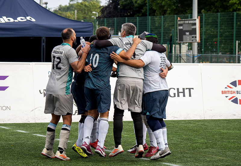 Lencina-festejo-Murciélagos