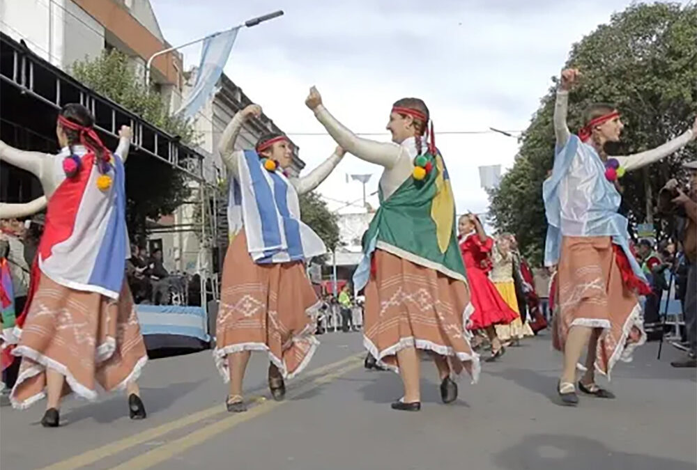 “La fiesta del 25” | ADN Escobarense – Temporada 1 – Capítulo 4