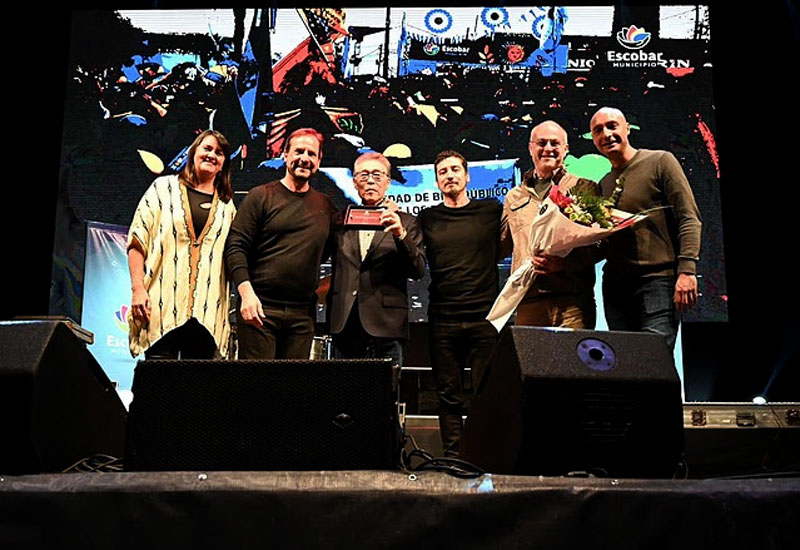 el intendente con representantes de entidades