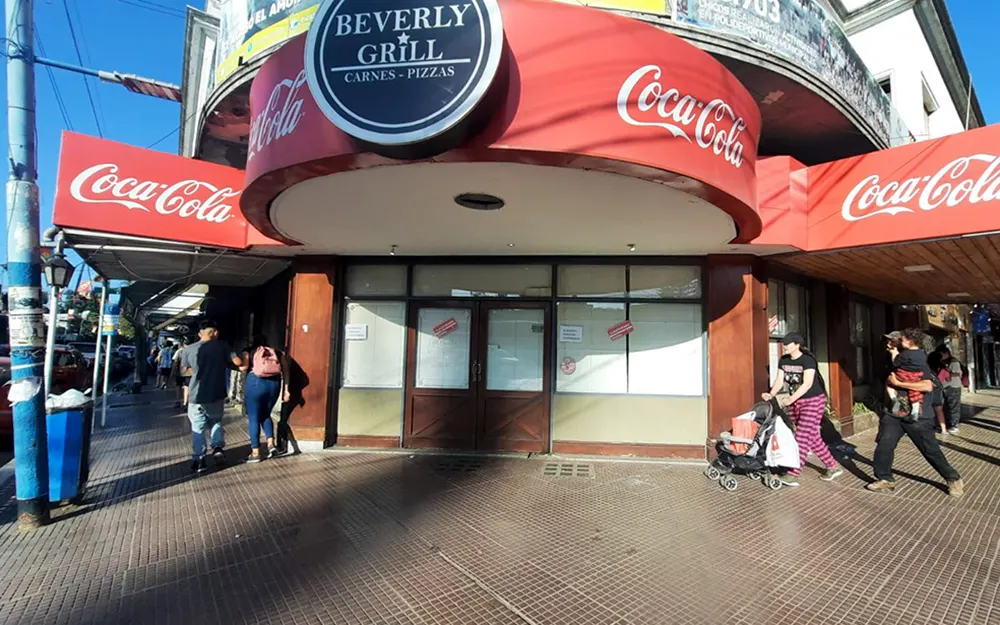 Clausuran restaurante de la avenida Tapia de Cruz tras un principio de incendio