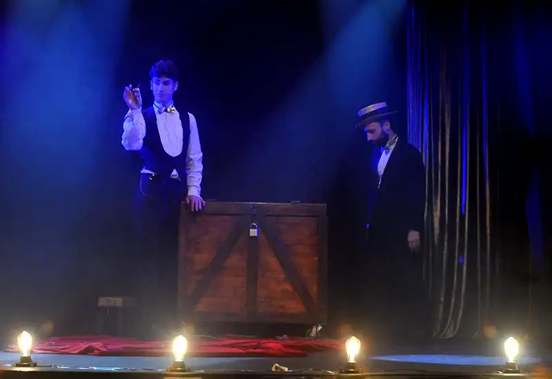 Mr. Splendini regresa al Seminari con su show de magia