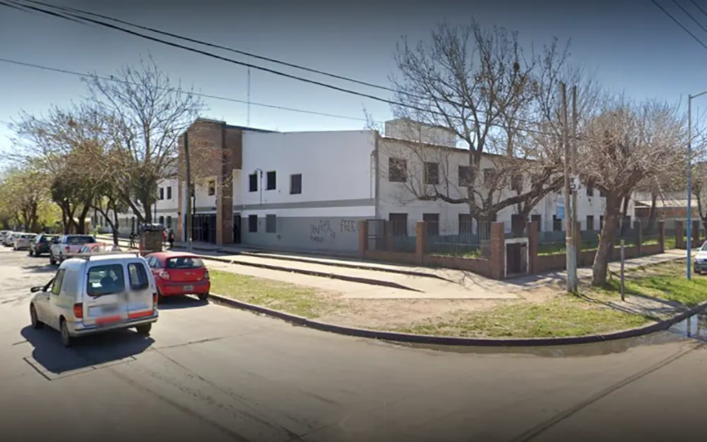 Conmoción en Garín: un estudiante apuñaló a otro en la puerta de un colegio