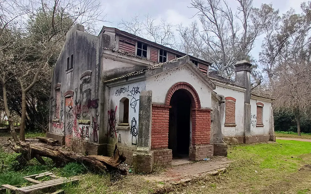Se cayó la licitación para restaurar dos casonas de la estancia de Villanueva