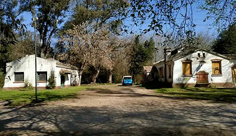 estado actual de las dos casones de la estancia de Benito Villanueva