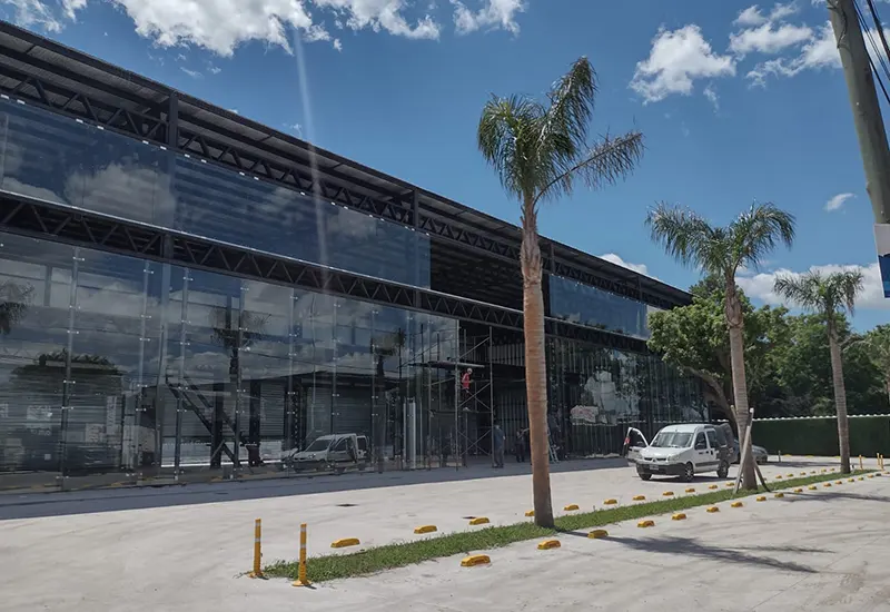 nuevo complejo comercial en la avenida San Martín
