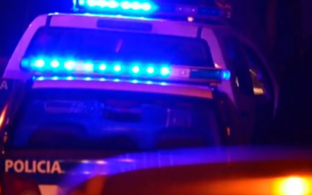 Hallan a un hombre muerto en la vía pública: habría sido arrollado por el tren