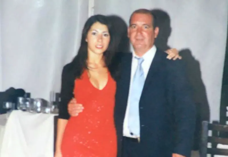 Ricardo Pedersen con su hija