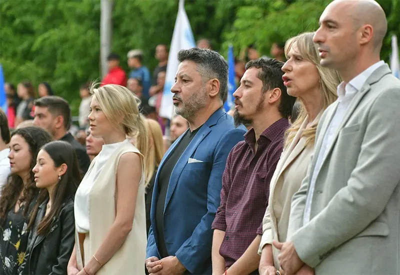 el intendente de Merlo y otros invitados al evento