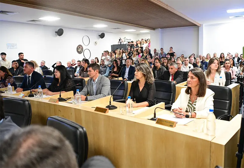 vista parcial de las bancas desde el otro ángulo