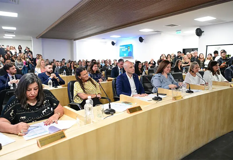 vista parcial de las bancas