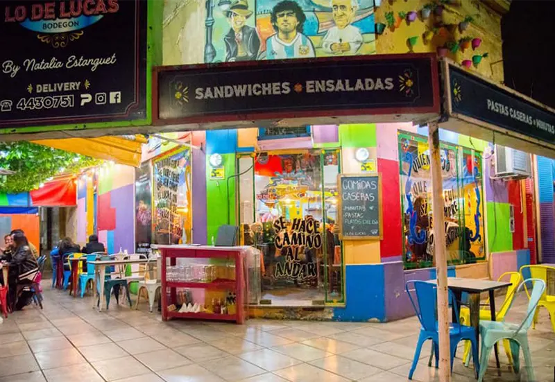 fachada del bodegón Lo de Lucas
