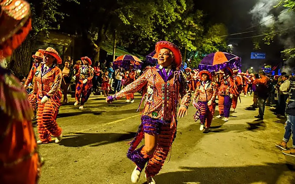 Fin de semana largo a puro carnaval en el partido de Escobar