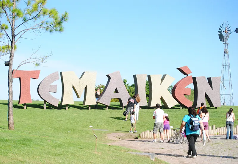cartel de entrada a Temaikèn
