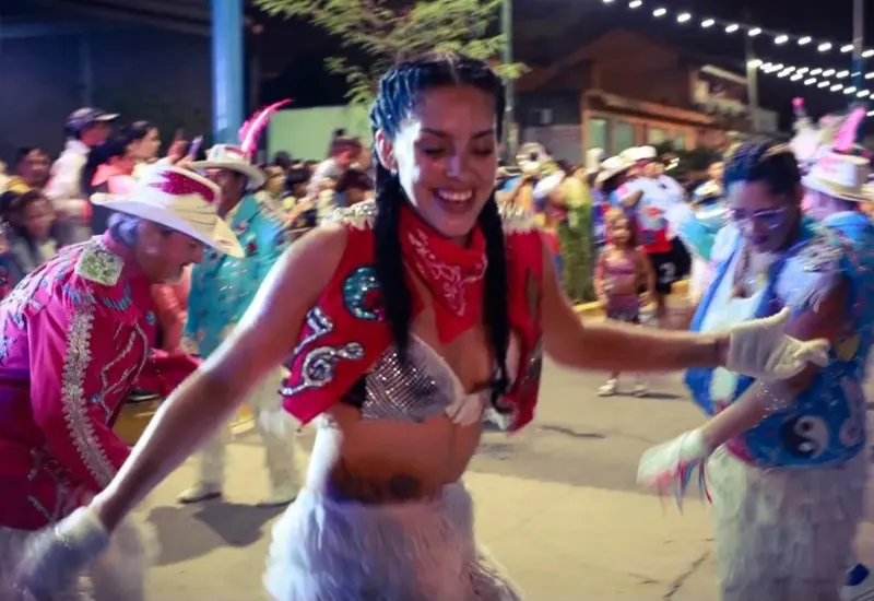 una de las murgas que participaron de los festejos de carnaval en Escobar
