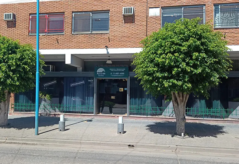 frente del ex Hotel De la Flor