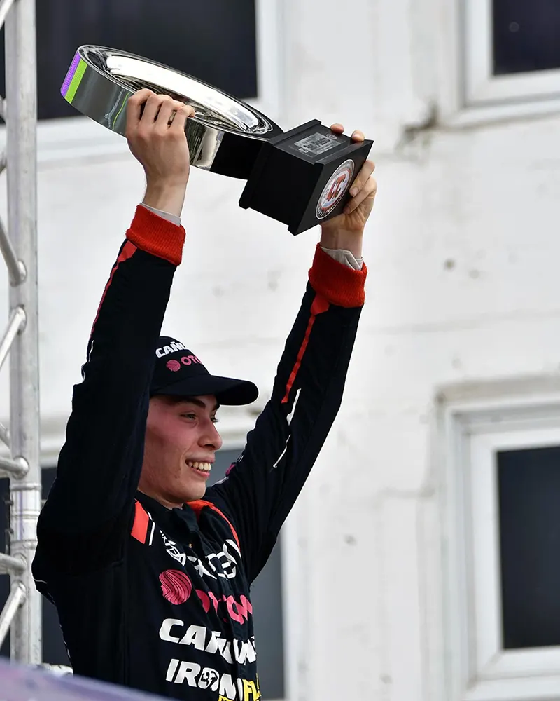 Marcos Quijada celebra el tercer puesto