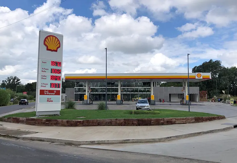 estación de servicio Shell en avenida De los Lagos