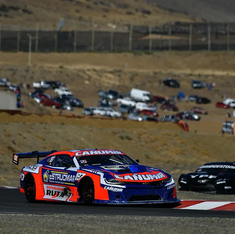 auto de Quijada en la primera carrera del año