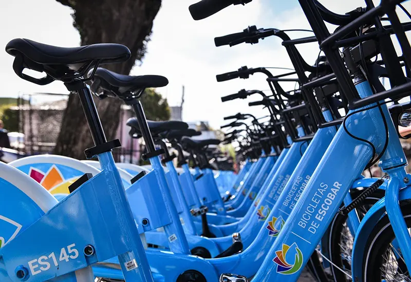 bicicletas en una de las estaciones de Escobar