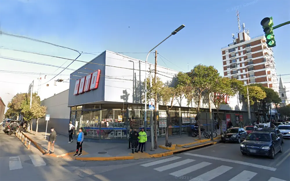 sucursal del supermercado Coto de Escobar