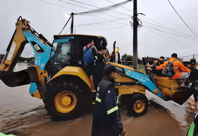 evacuados en Maquinista Savio por el temporal