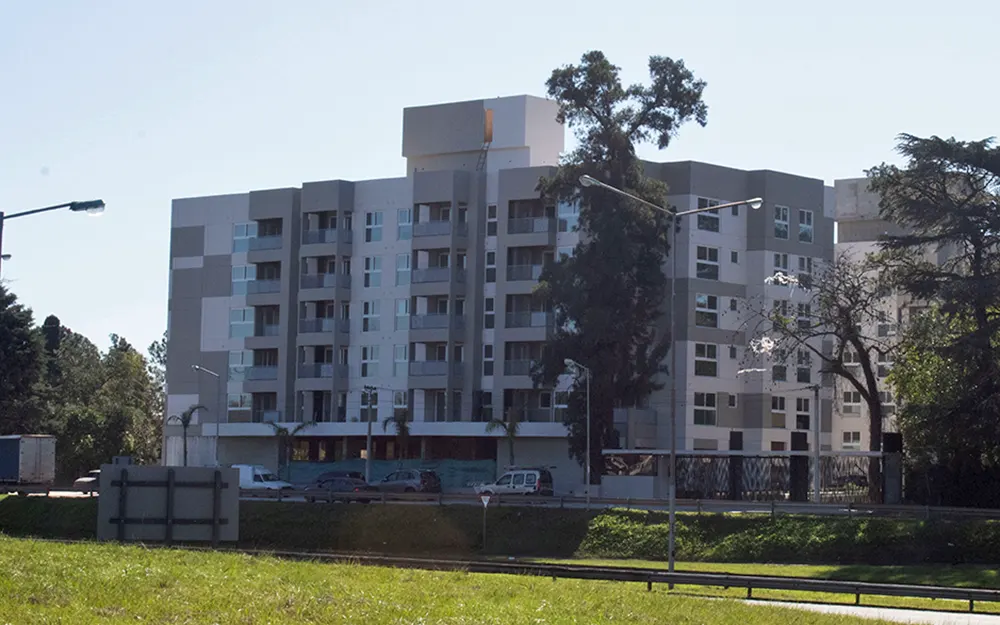 Un imponente desarrollo inmobiliario que altera el paisaje de Loma Verde