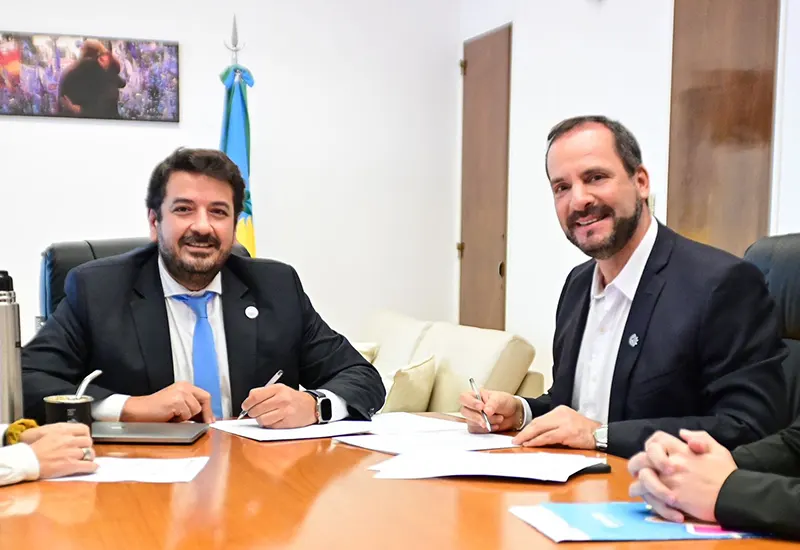 El ministro de Justicia de la provincia, Juan Mena, y el intendente de Escobar. Ariel Sujarchuk