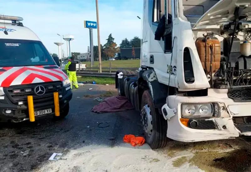 camión Iveco blanco