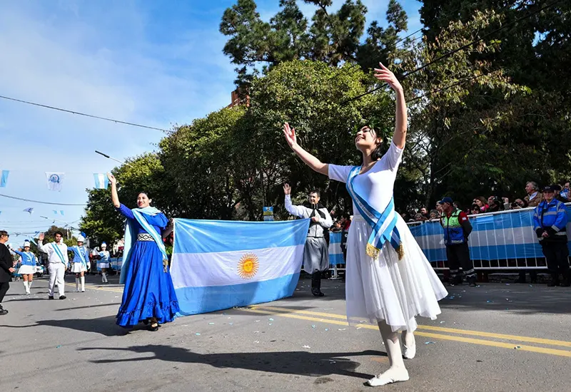 acto del 25 de mayo de 2023 en la avenida Tapia de Cruz