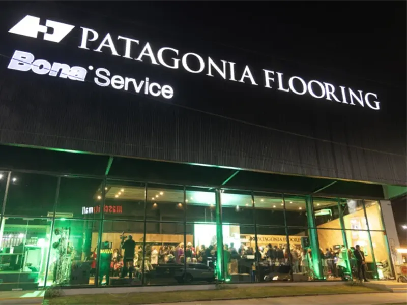 vista exterior del local de Patagonia Flooring en Maschwitz